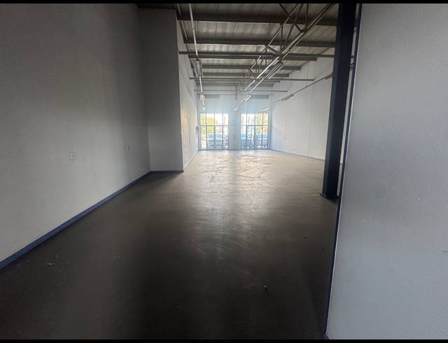 191M² WAREHOUSE TO LET IN WYNBERG